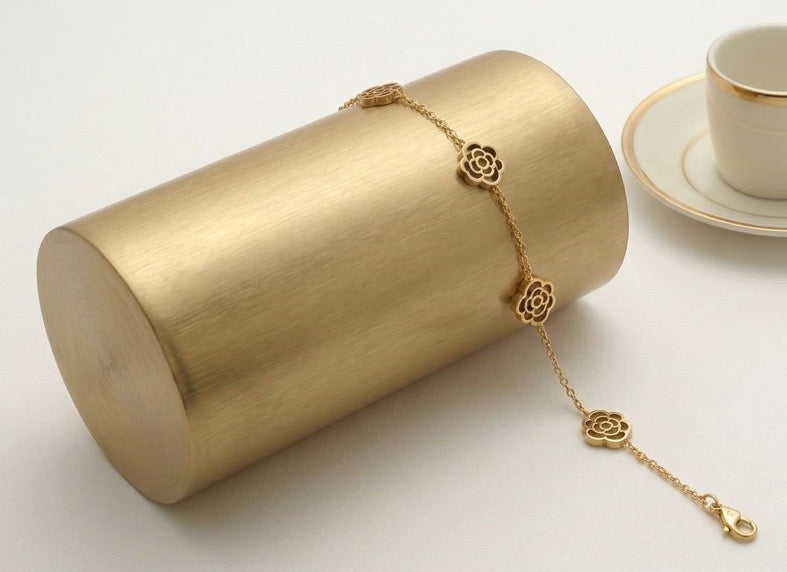 Camellia Bloom Bracelet - Gold