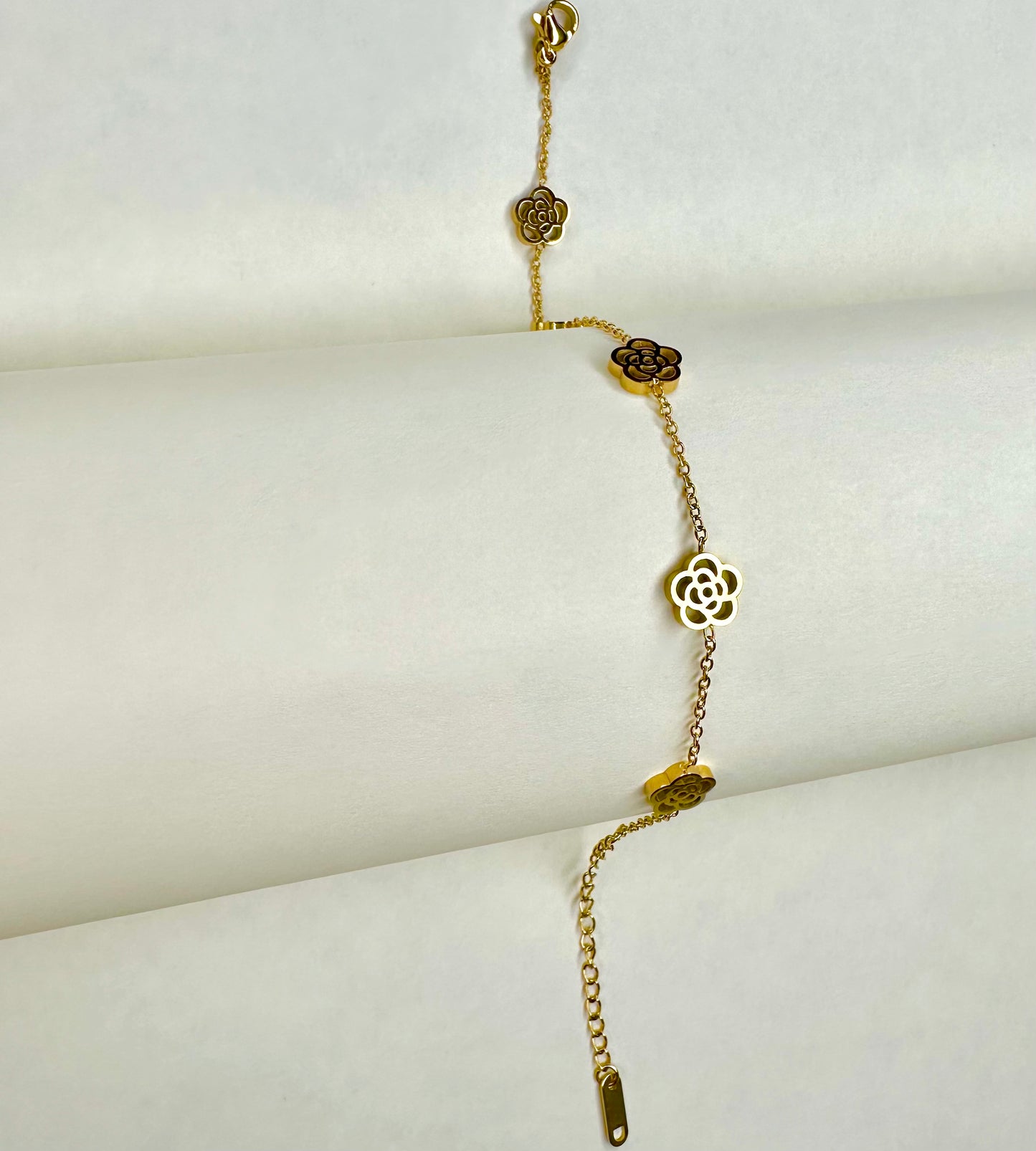 Camellia Bloom Bracelet - Gold