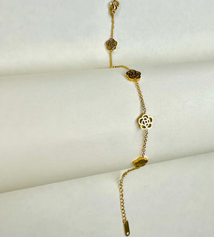 Camellia Bloom Bracelet - Gold