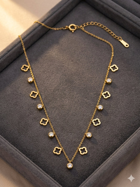 The Gilded Clover & Crystal Motif Necklace - Gold
