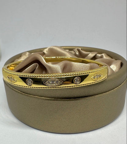 Gold Iris Diamond Bangle