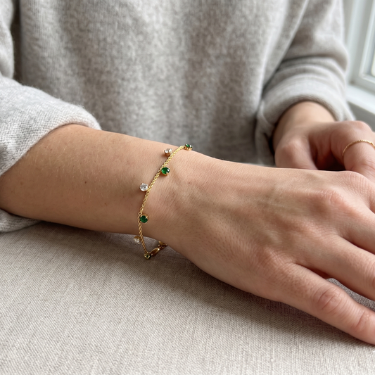 Delicate Gold Chain Bracelet with Alternating Green and White Crystals
